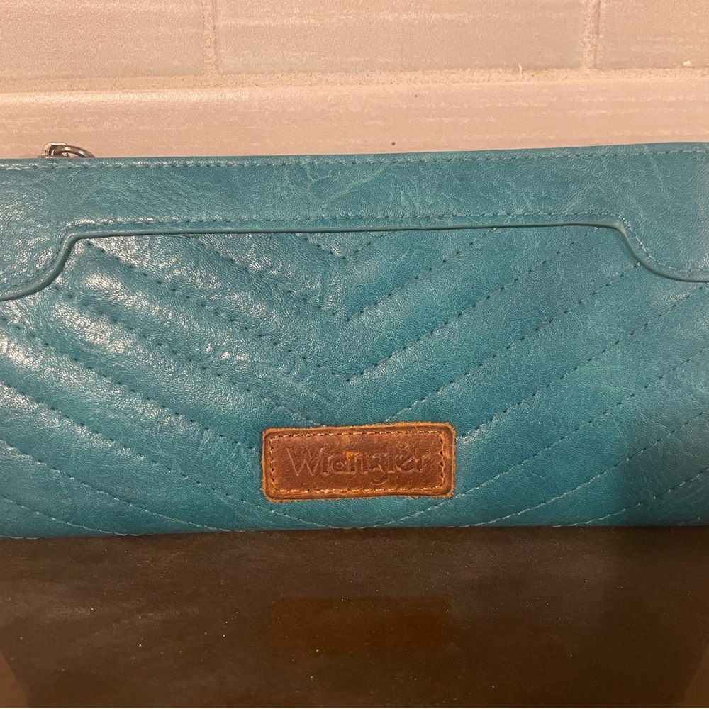 Wrangler Blue Chevron Women's Wallet